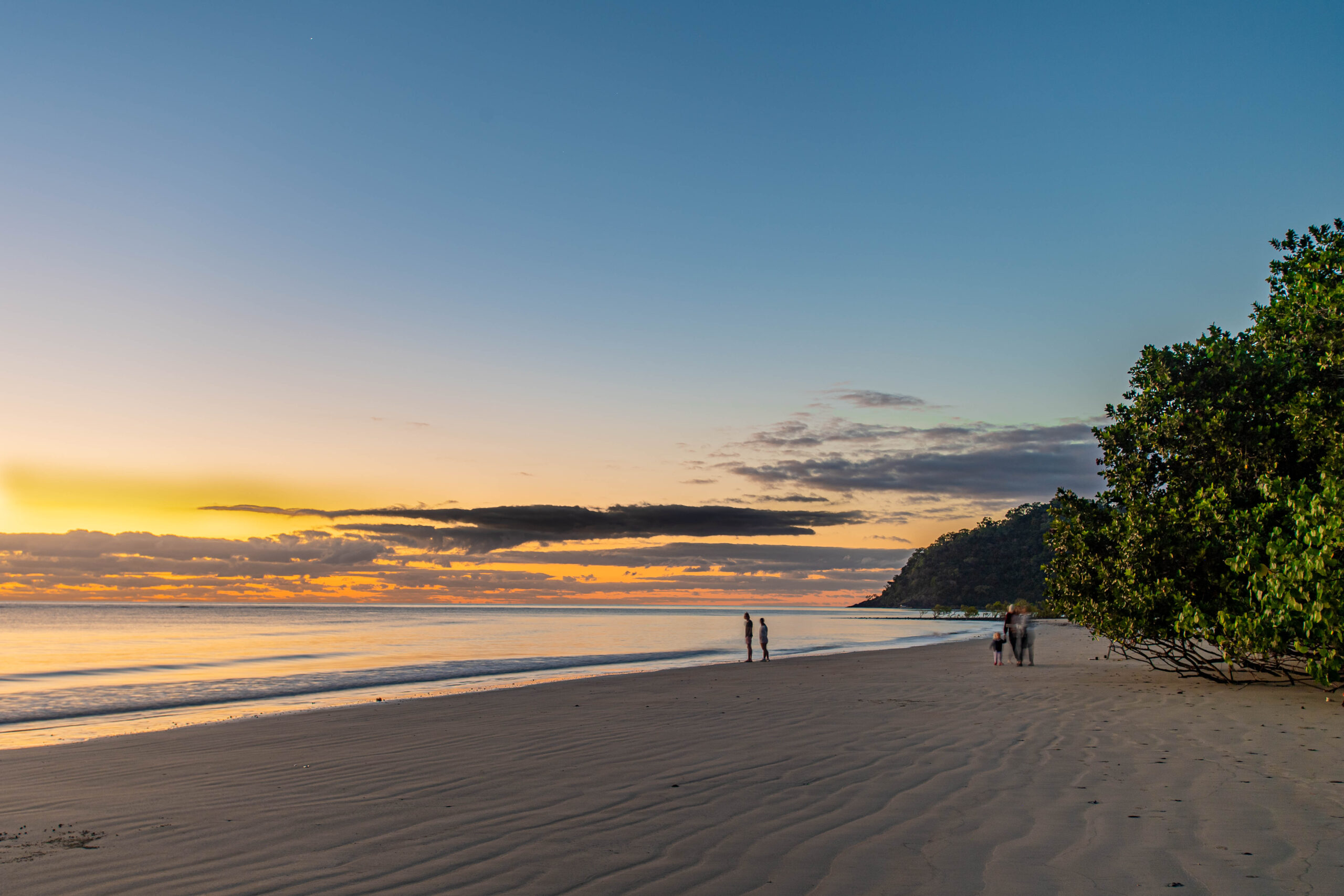 Cape Trib Beach House - Tides Bar and Restaurant