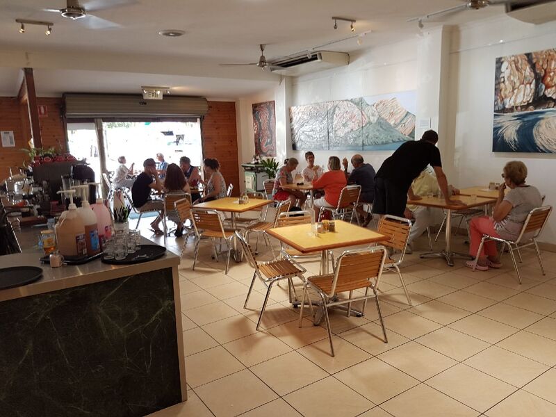 Croc Xpresso Cafe & Bar