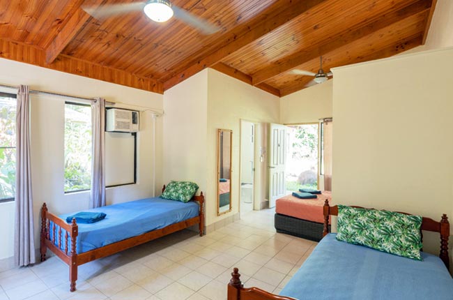Siesta Family Motel Room